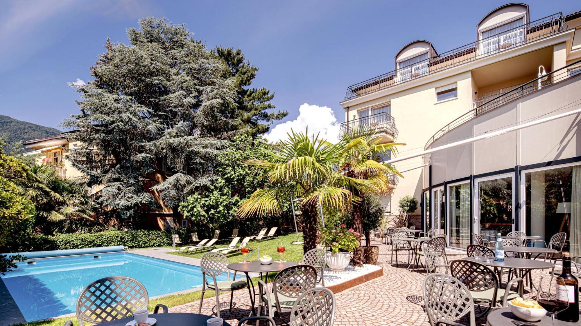 Hotel Villa Laurus Мерано Экстерьер фото