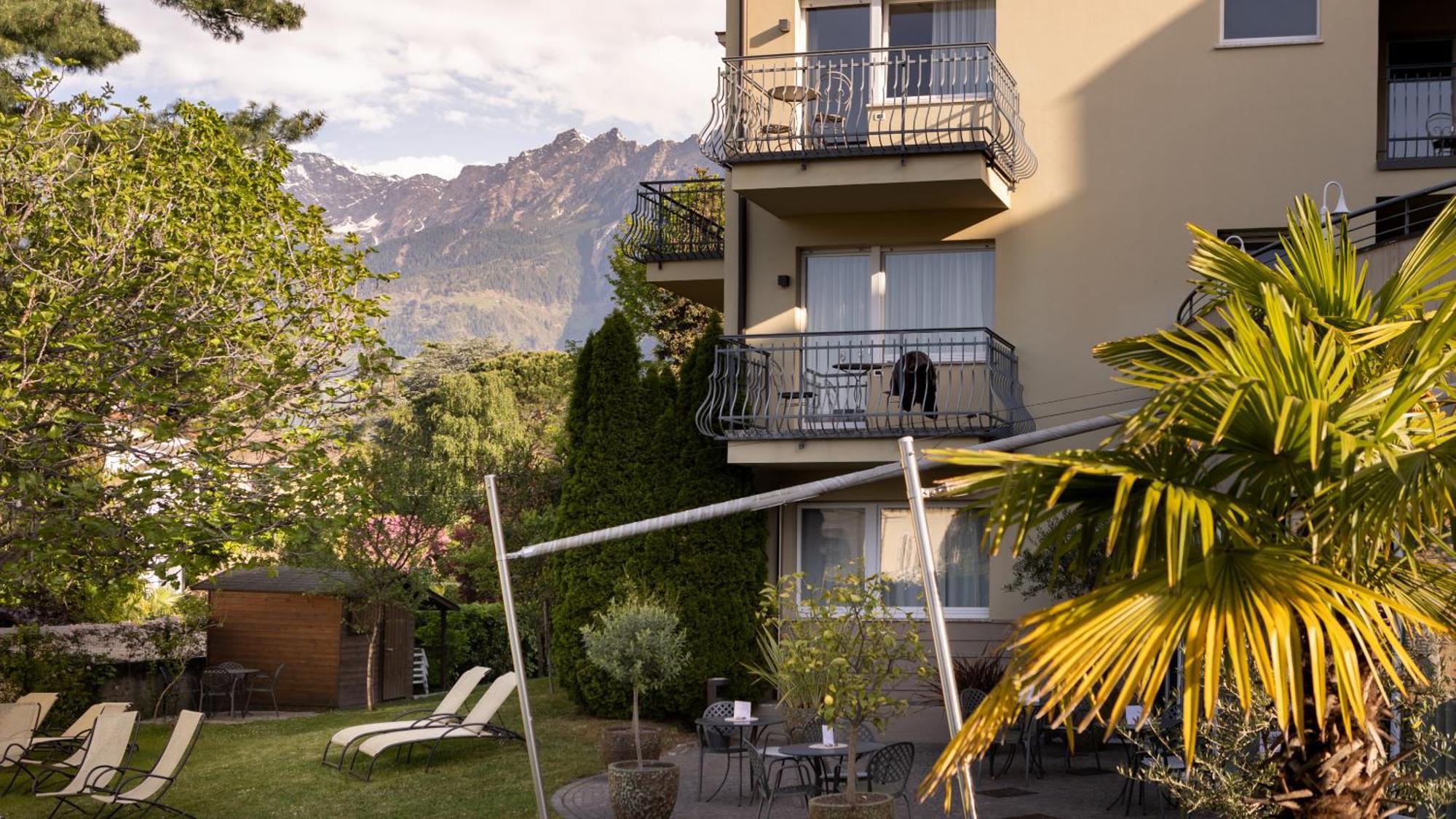 Hotel Villa Laurus Мерано Экстерьер фото