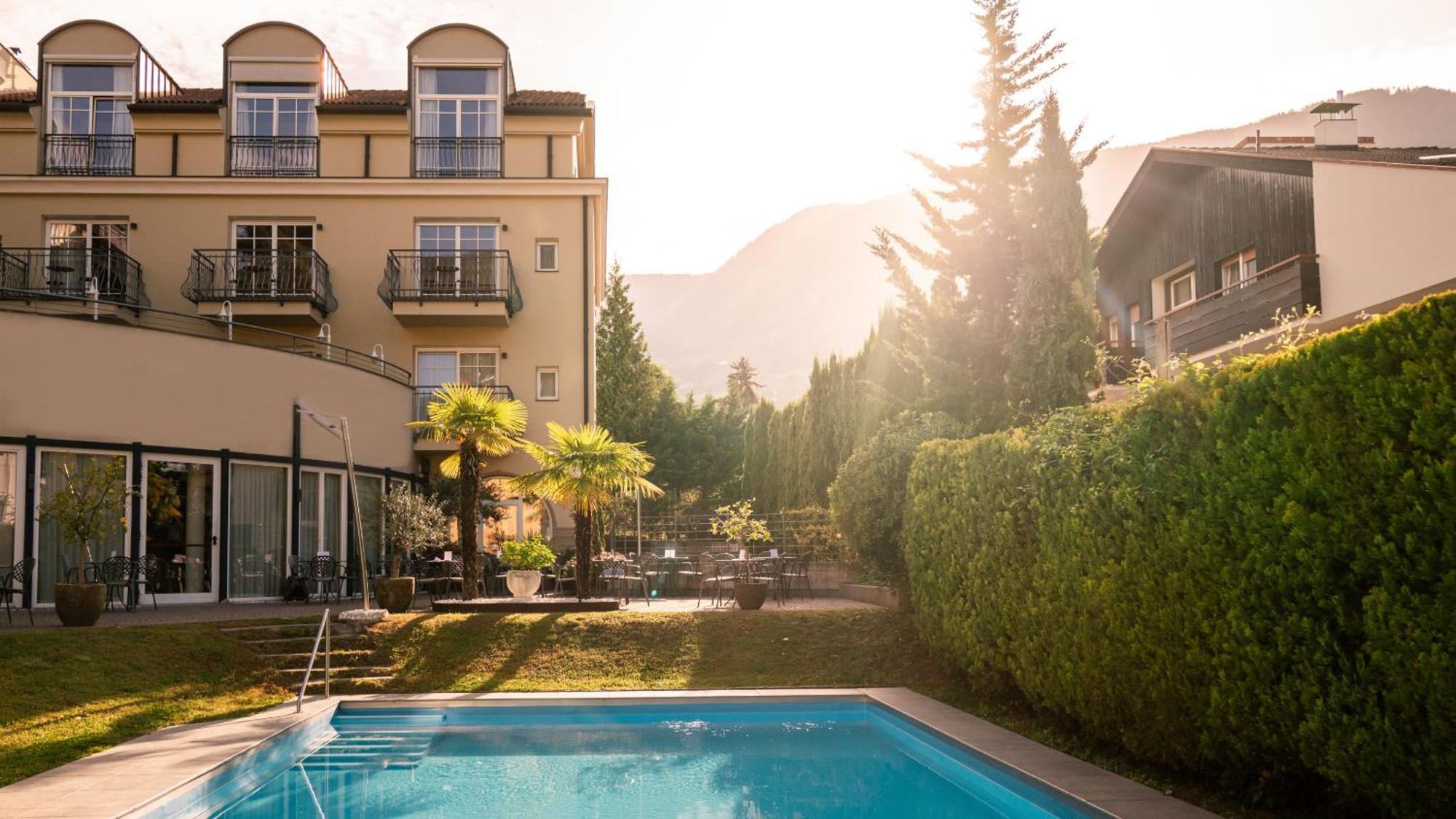 Hotel Villa Laurus Мерано Экстерьер фото