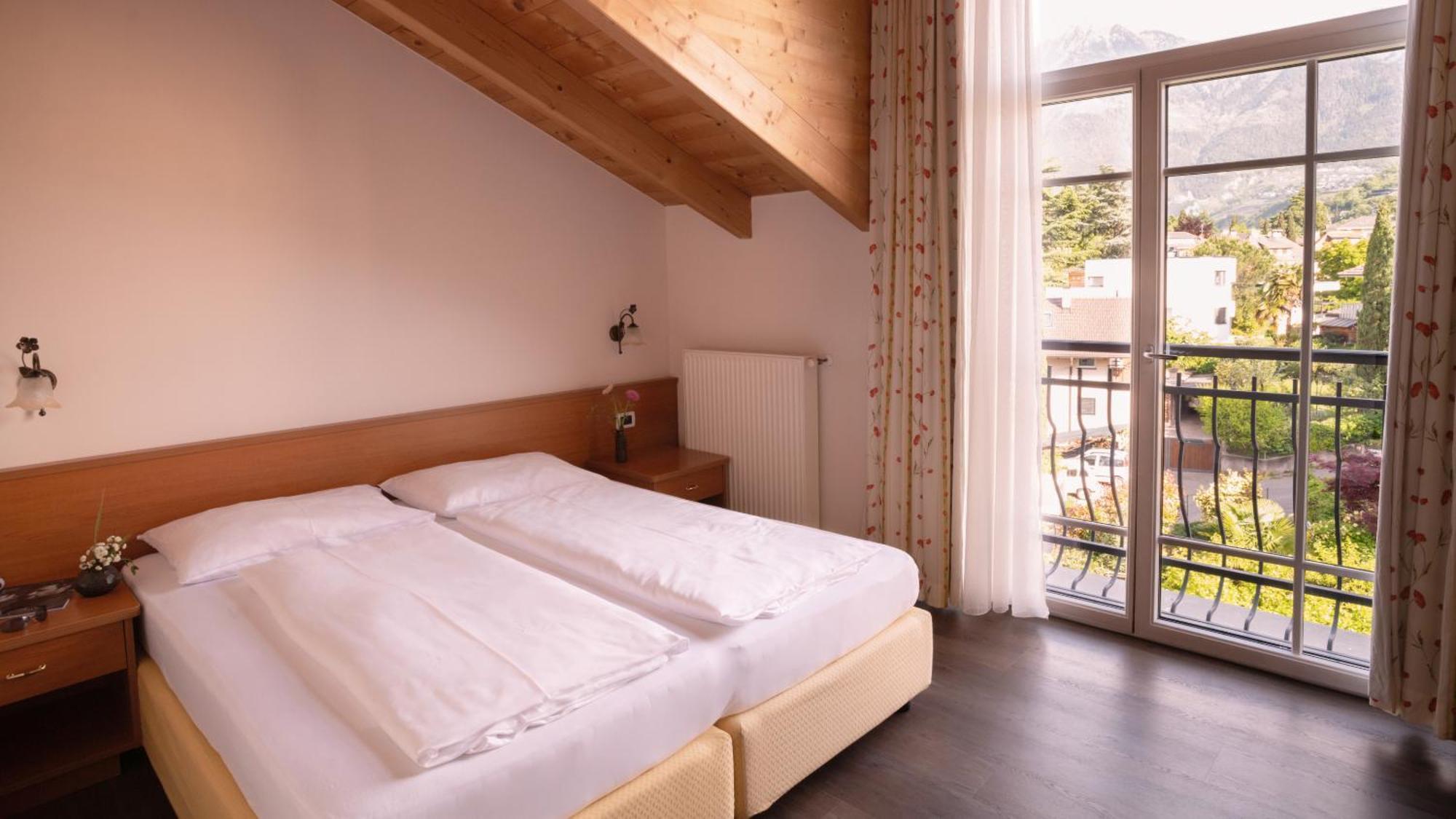 Hotel Villa Laurus Мерано Экстерьер фото