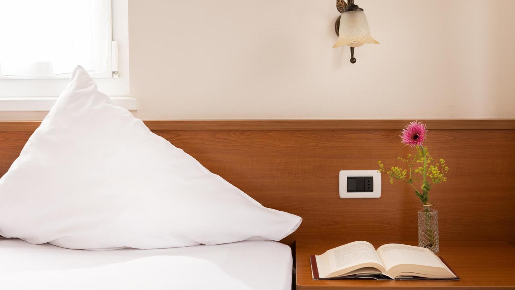 Hotel Villa Laurus Мерано Экстерьер фото